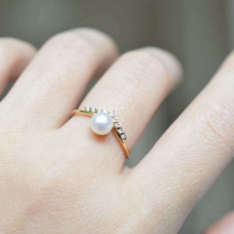 Simple V-shaped pearl ring-canovaniajewelry