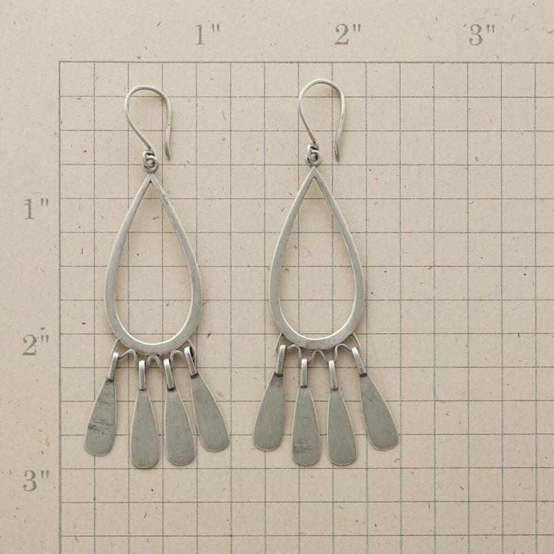 Simple Fashion Metal Hang Water Droplets Earrings-canovaniajewelry