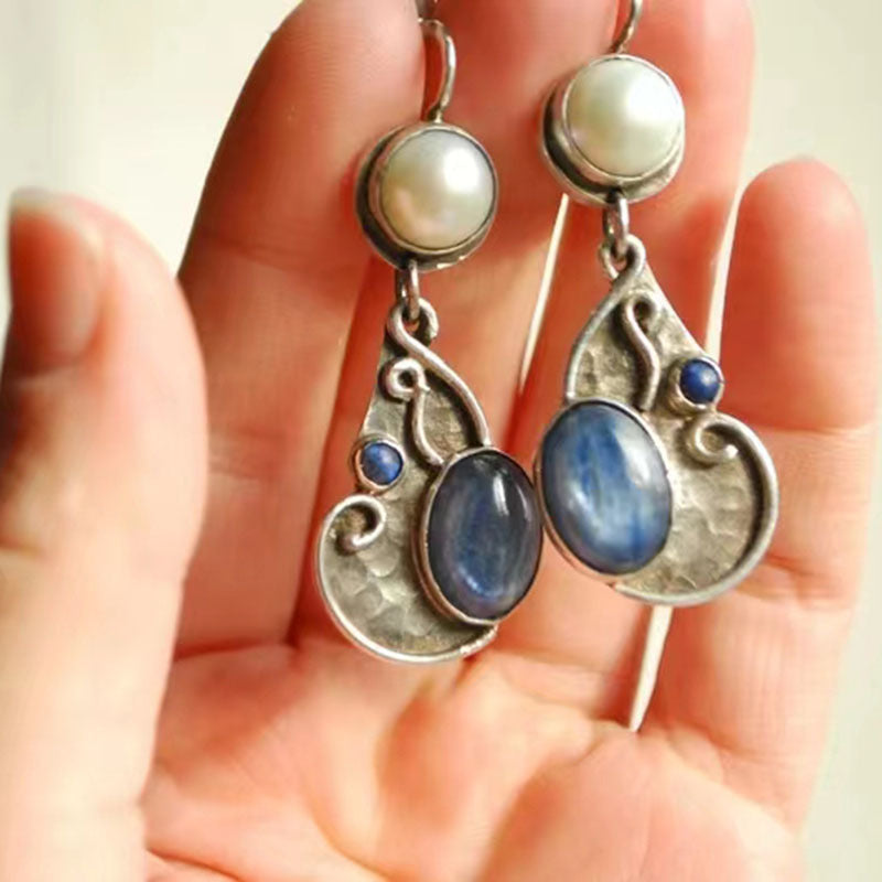 Vintage Sapphire earrings in blue-canovaniajewelry
