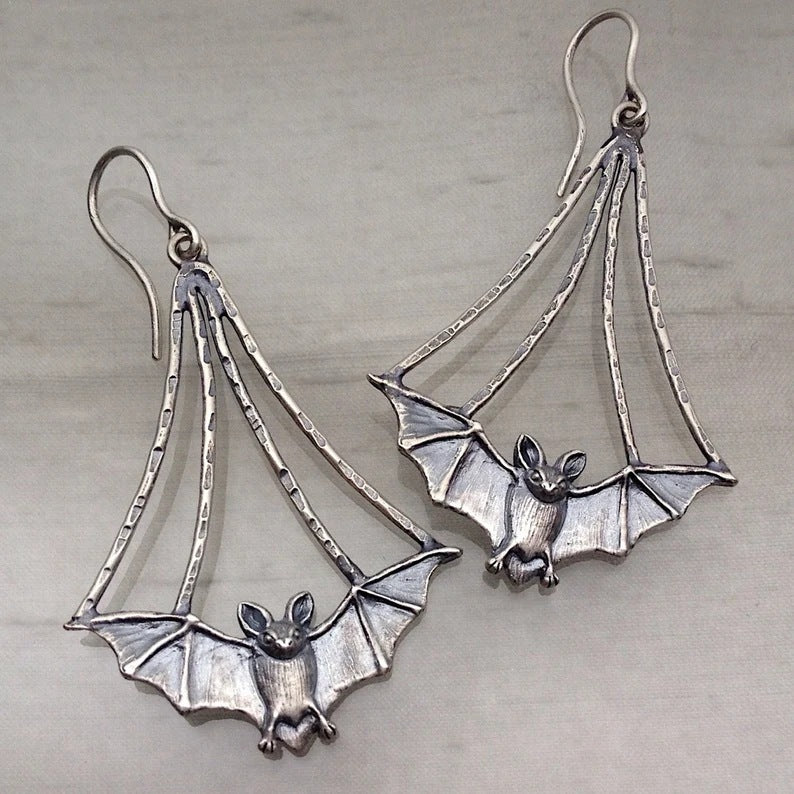Vintage bat alloy earrings-canovaniajewelry