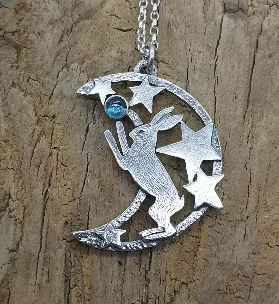 Vintage Hollow Star Moon Rabbit Inlaid Gemstone Pendant Necklace