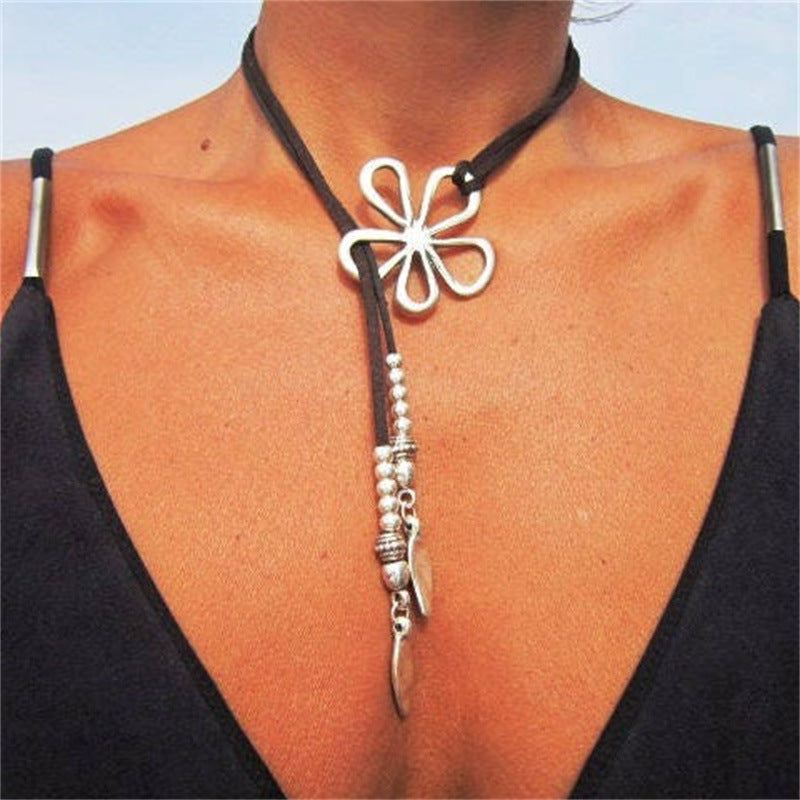 Bohemian Vintage Hollow Flower Necklace-canovaniajewelry