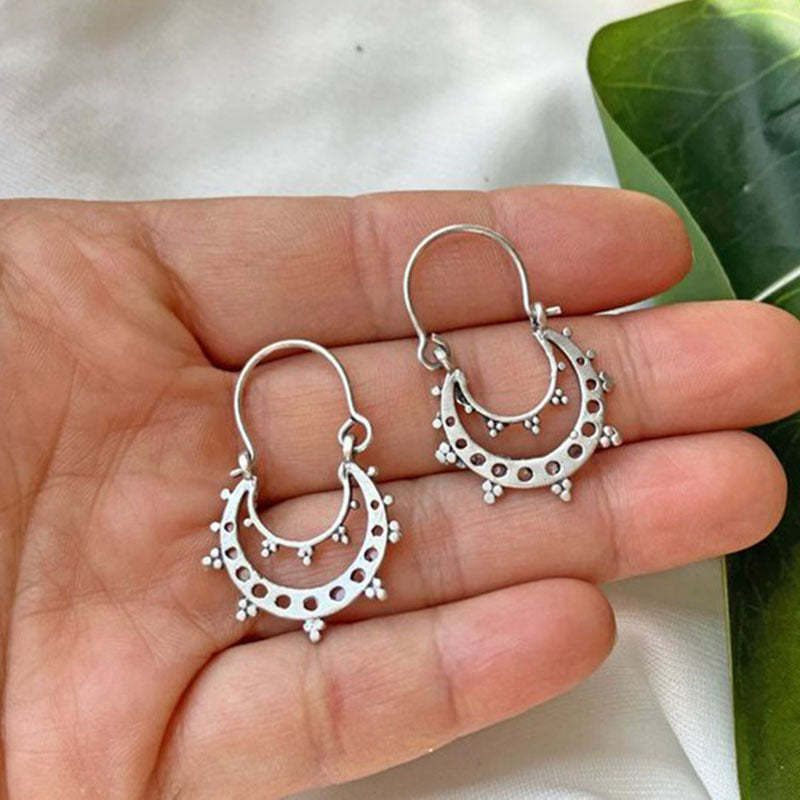 Simple hollow U-shaped earrings-canovaniajewelry