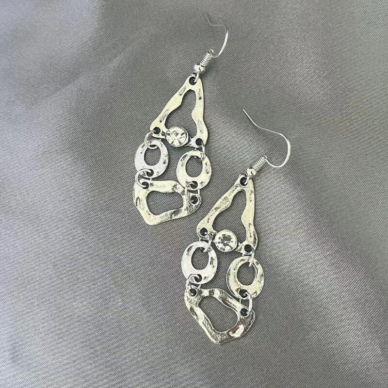 Exaggerated three-section face cutout diamond fashion earrings-canovaniajewelry