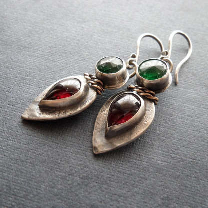 Round drop red and green zircon inlaid retro earrings-canovaniajewelry