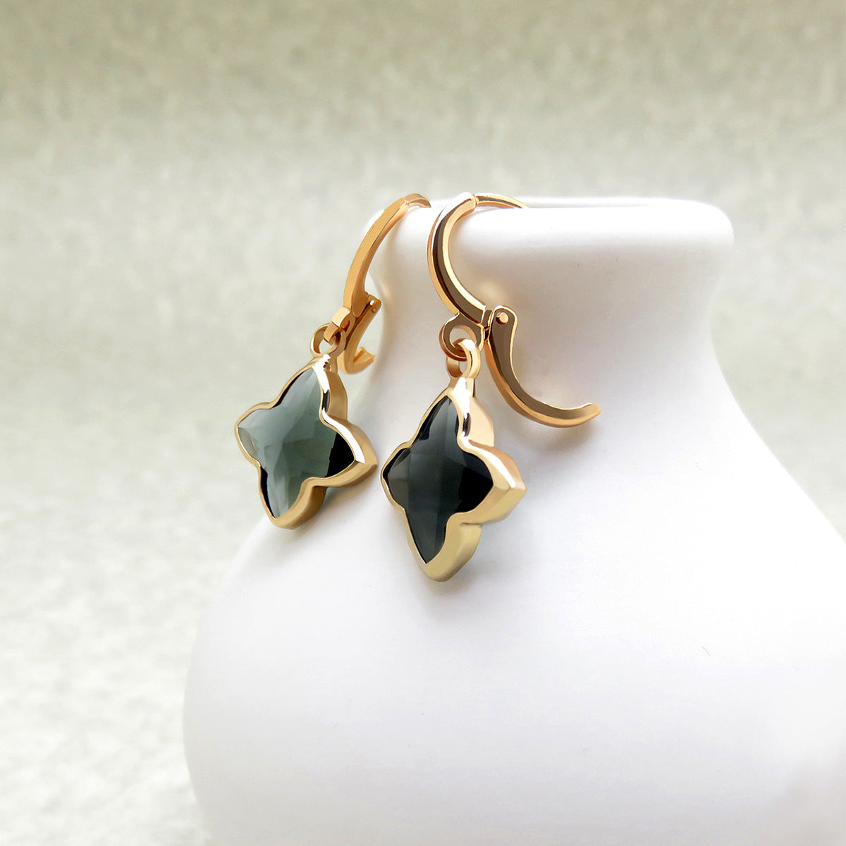 Black crystal four-leaf clover earrings-canovaniajewelry