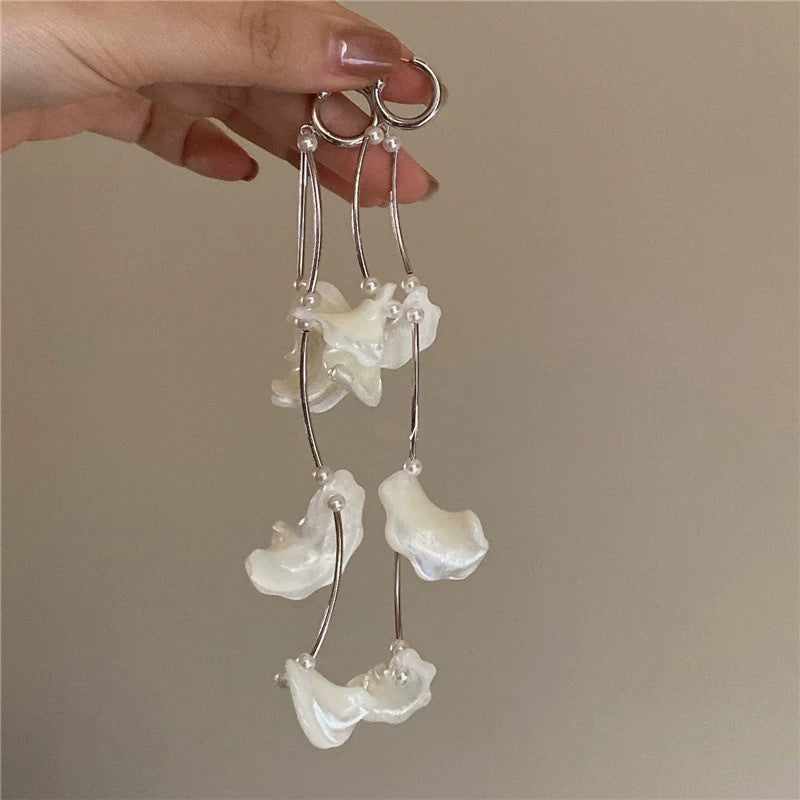 White shell flower breaking pearl tassel earrings-canovaniajewelry
