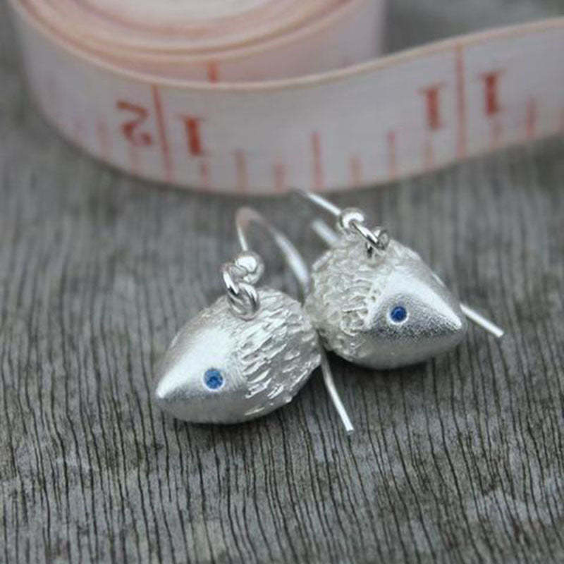 Small and chic hedgehog earrings-canovaniajewelry