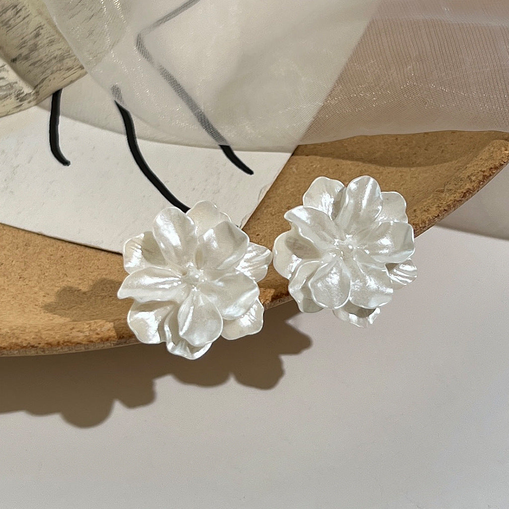 925 Silver Needle White Pearl Camellia Stud Earrings-canovaniajewelry