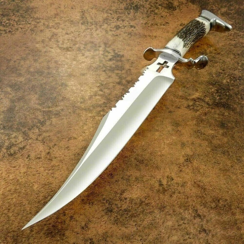 Faca Bowie artesanal de aço com alto teor de carbono – comprimento total de 50 cm – cabo de chifre com detalhes em prata
