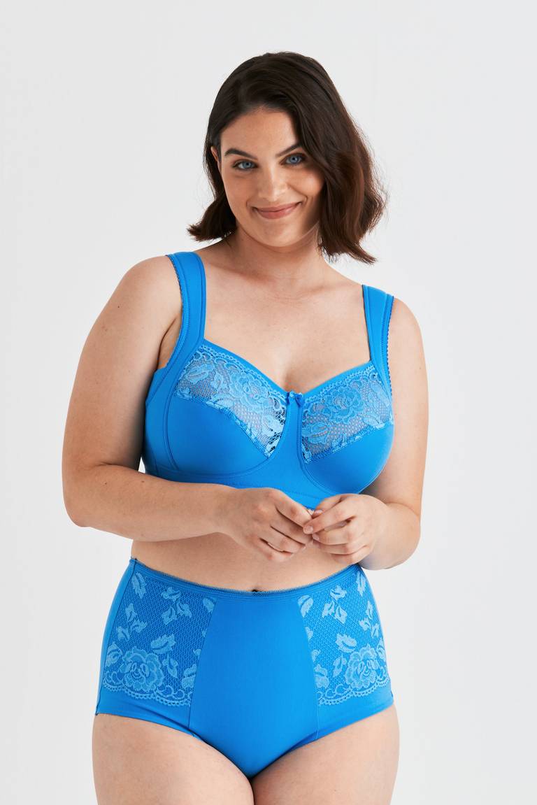 „Triumph“ – 4 vnt. pakuotė (75B–115F) 💝💝💝 Nėriniuota liemenėlė