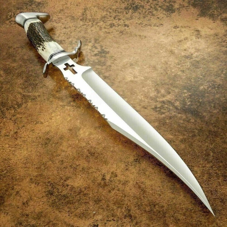 Faca Bowie artesanal de aço com alto teor de carbono – comprimento total de 50 cm – cabo de chifre com detalhes em prata