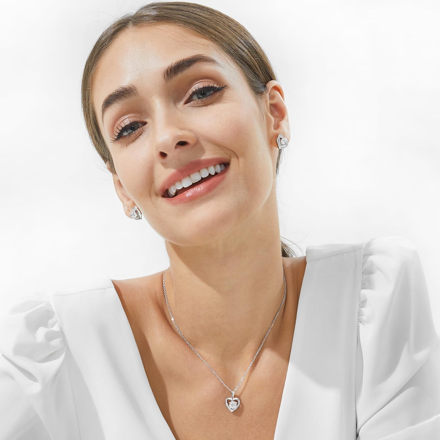 Momentwish 1 Carat Moissanite Heart Necklace for Women Simulated Diamond Sterling Silver Necklace Gifts for Her