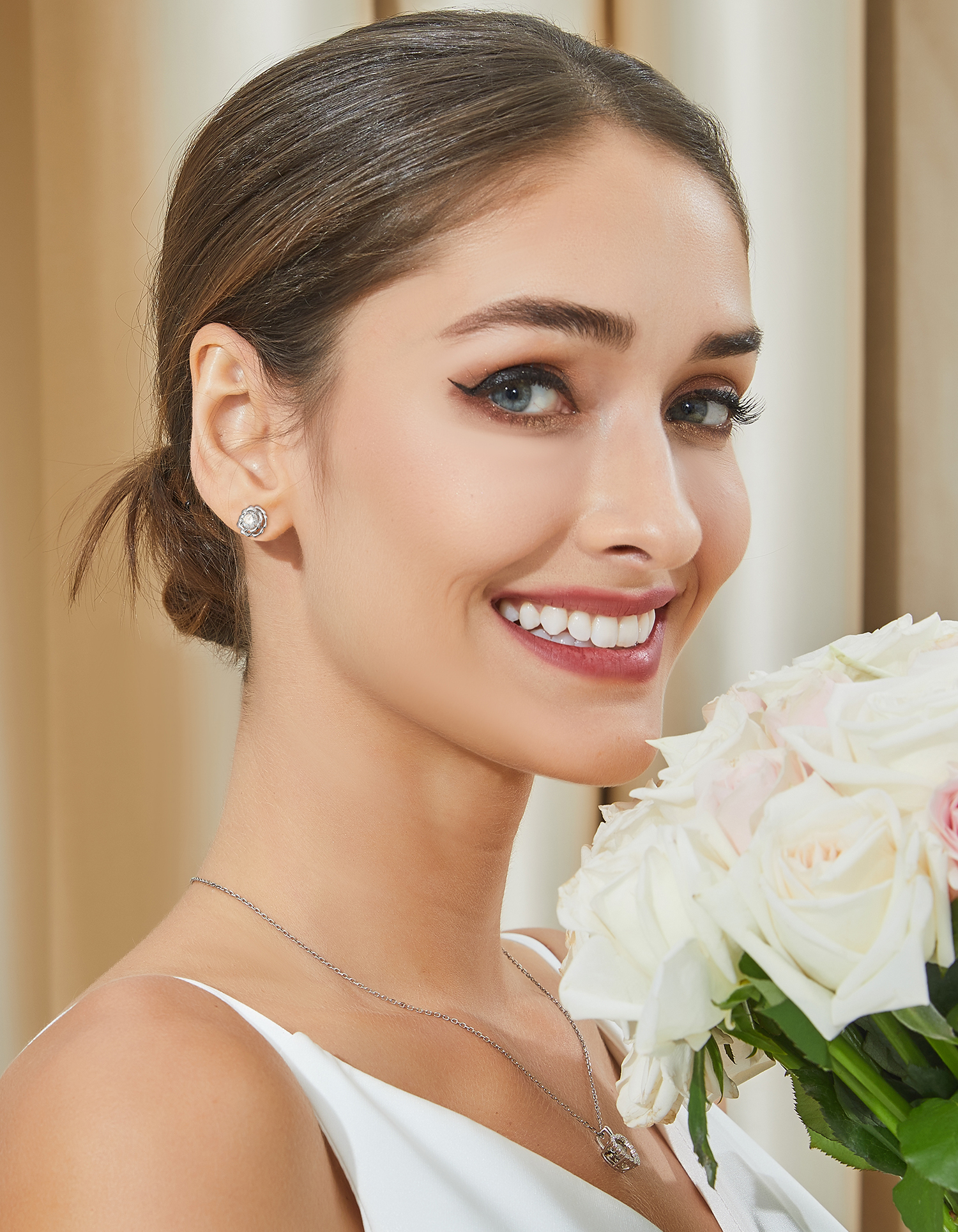 MomentWish Moissanite Earrings 925 Sterling Silver Solitaire Diamond Stud Earrings for Women