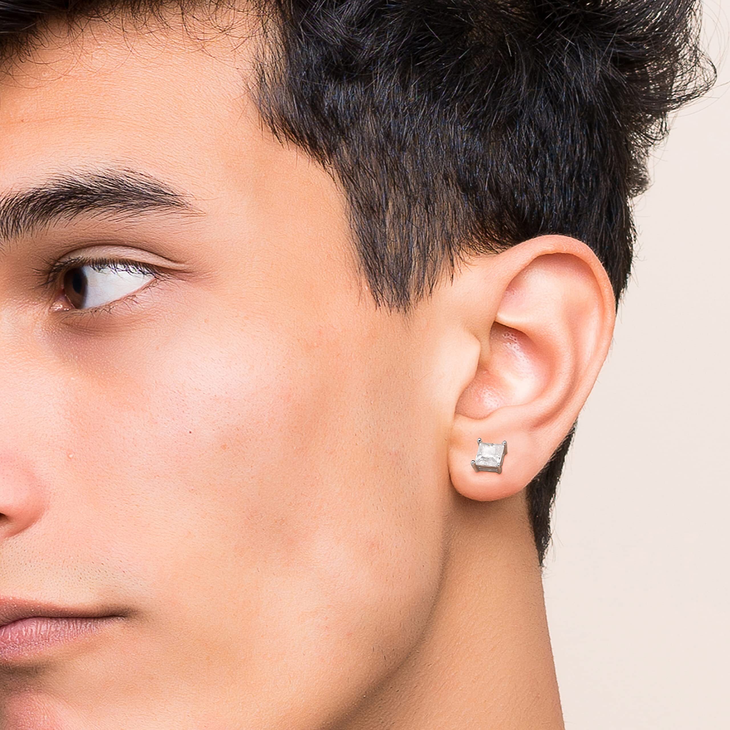 MomentWish Stud Earrings for Women,2Carat Moissanite D Color VVS1 Simulated Diamond Princes Cut 925 Sterling Silver Solitaire Earrings