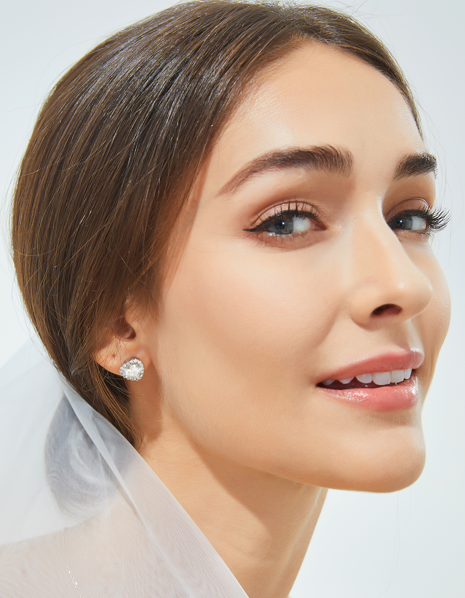 MomentWish Women's Moissanite Earring, D Color VVS1 Simulated Diamond 925 Sterling Silver Stud Earrings Gifts for Her