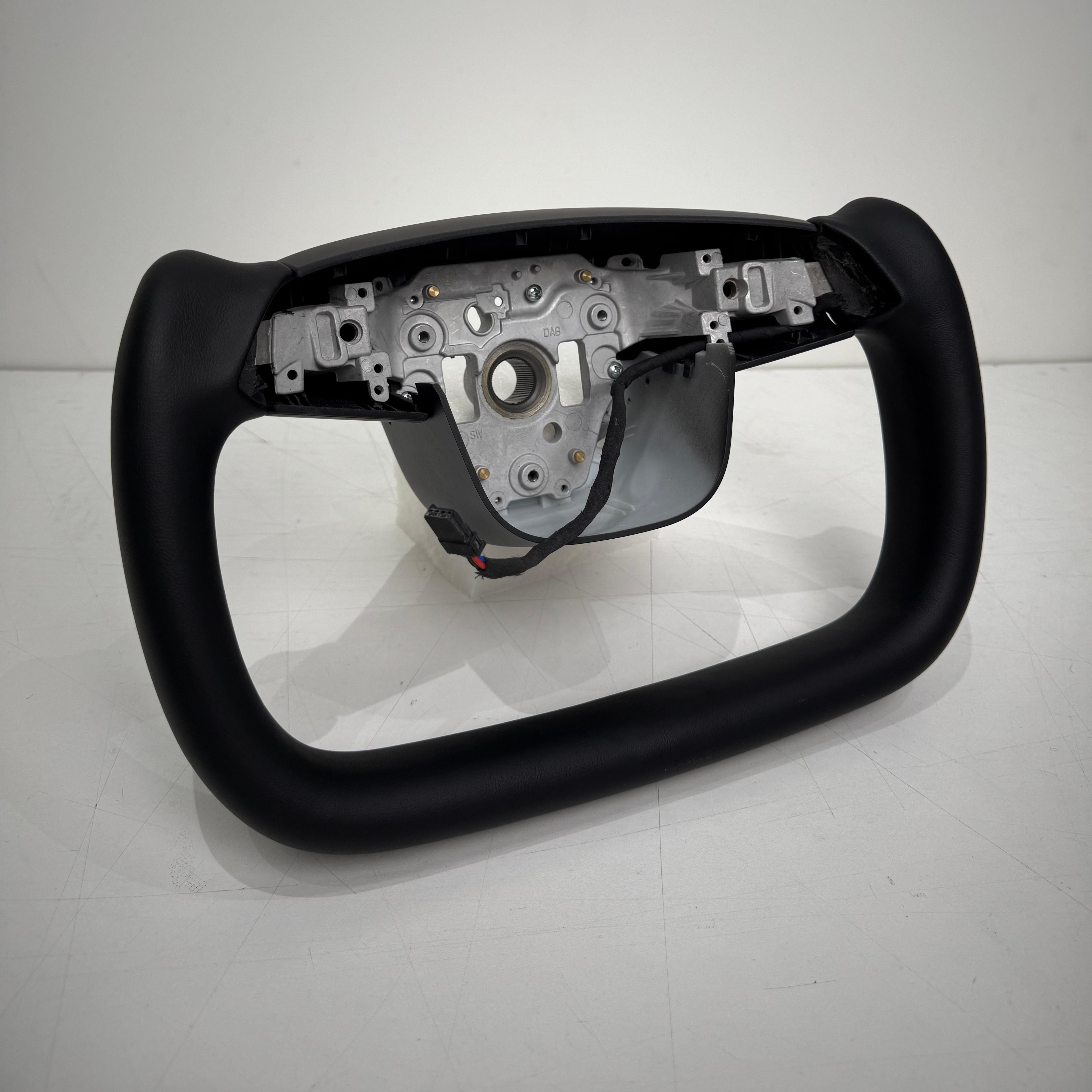 Nappa Leather Yoke Steering Wheel V2 For Model 3 Highland / Y