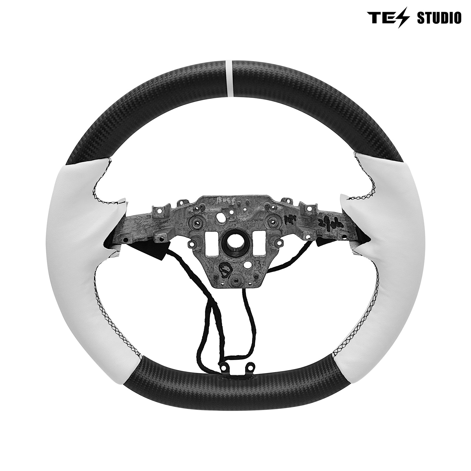 Tesla Model Y Juniper Steering Wheel Round Carbon Fiber Design Sport Styel Tesstudio?