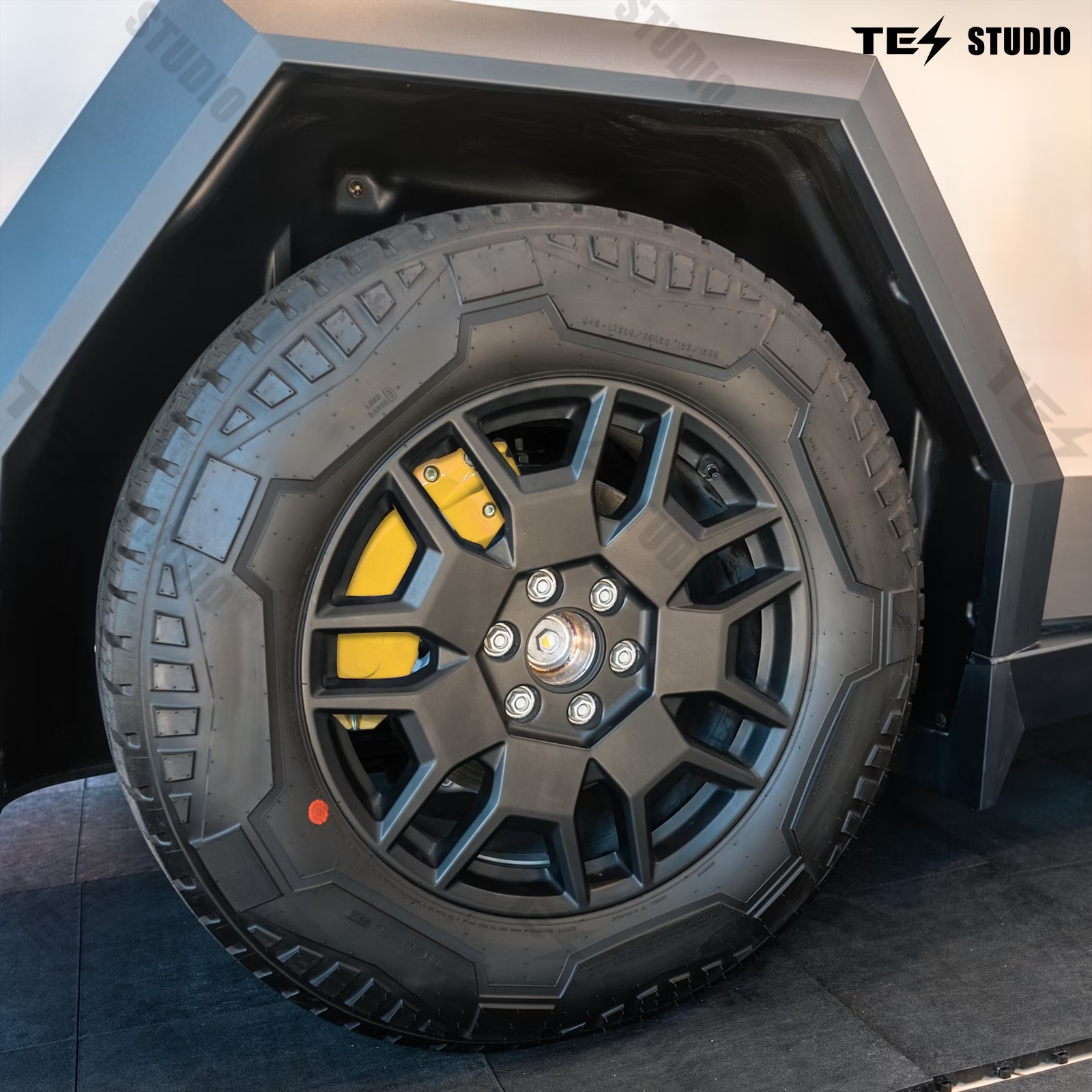 Tesstudio Cybertruck Accessories Wheel Caliper Covers for Cybertruck
