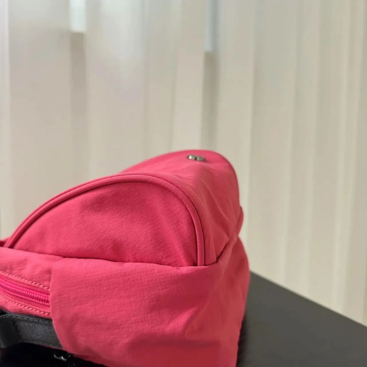 Candy Color Nylon Crossbody Bag Multi-Pocket Detail4