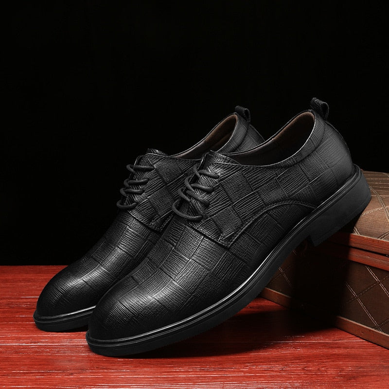  Men's business dress shoes autumn and winter new style men's leather groom wedding shoes all-match casual shoes