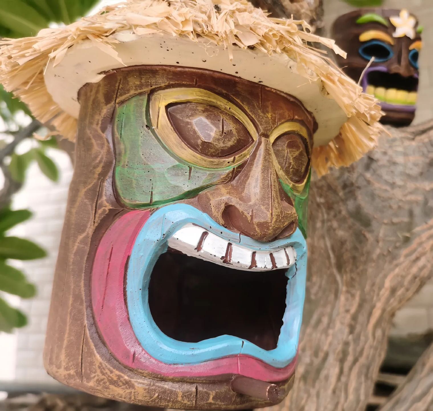 Outdoor courtyard hanging novel bird house