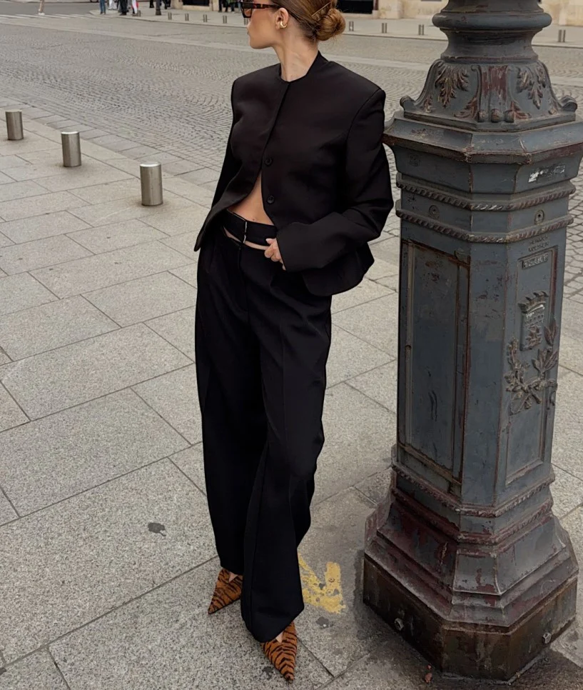 Women's Black Stand Collar Tailored Blazer and Pants Two Piece Suit Set [erp-image:55b24391408345d7c8fda0e5]