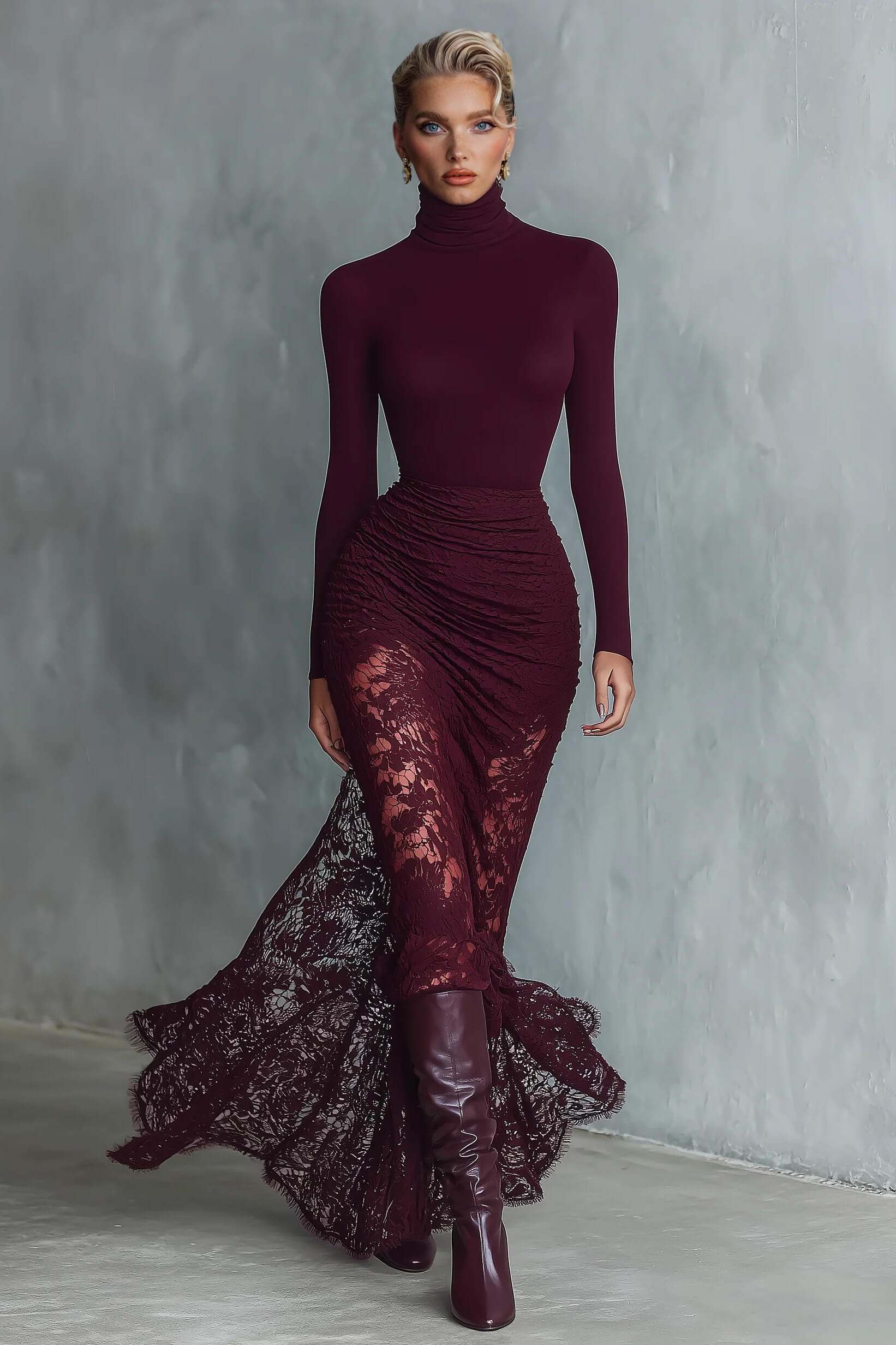 Fashionable Elegant High-Neck Lace-Trimmed Fitted Maxi Dress