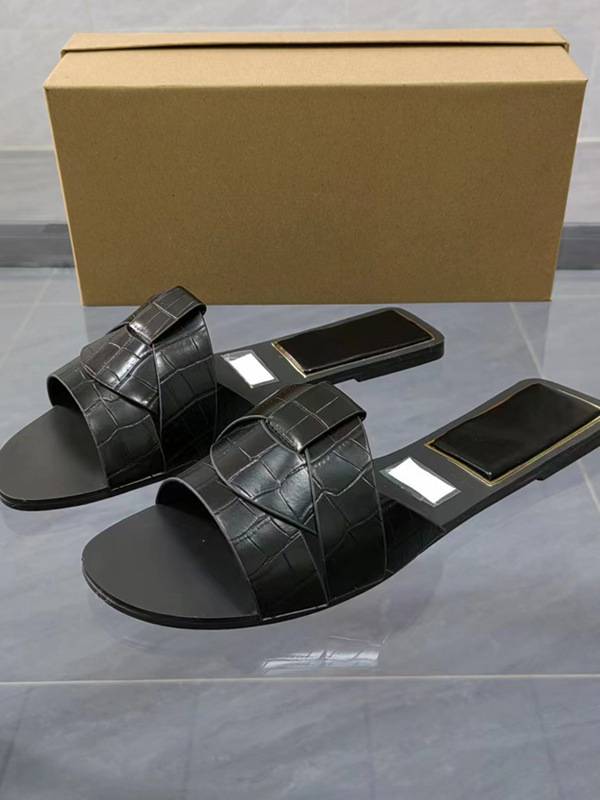 Minimalist Flat Slippers