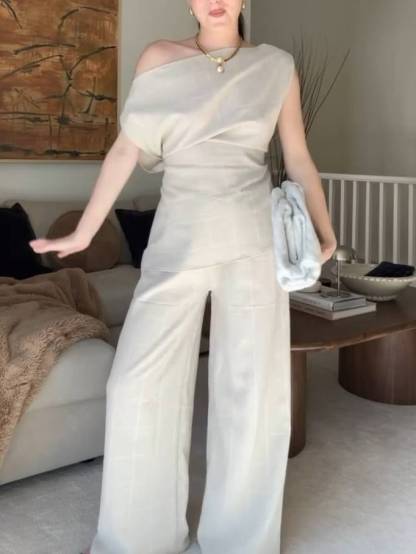 Off-shoulder Slit Top And Wide-leg Pants Suit - Top