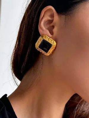 Elegant French Vintage Color Contrast Earrings