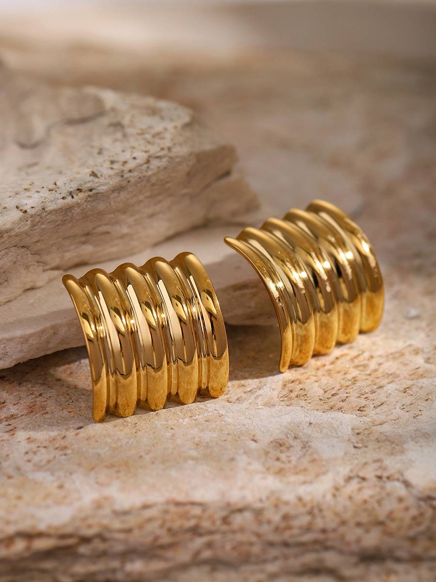 Square Large Wave Ribbed Earrings