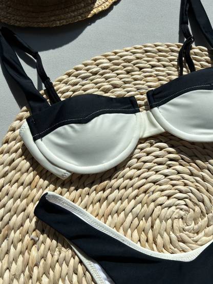 Contrast Color Bikini Two-Piece Set
