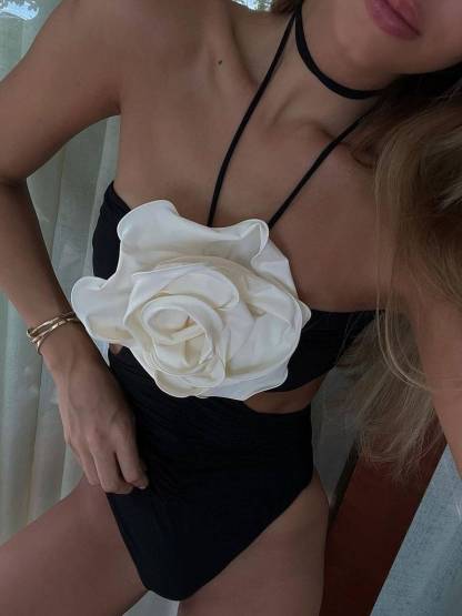 Three-dimensional Flower One-piece Swimsuit