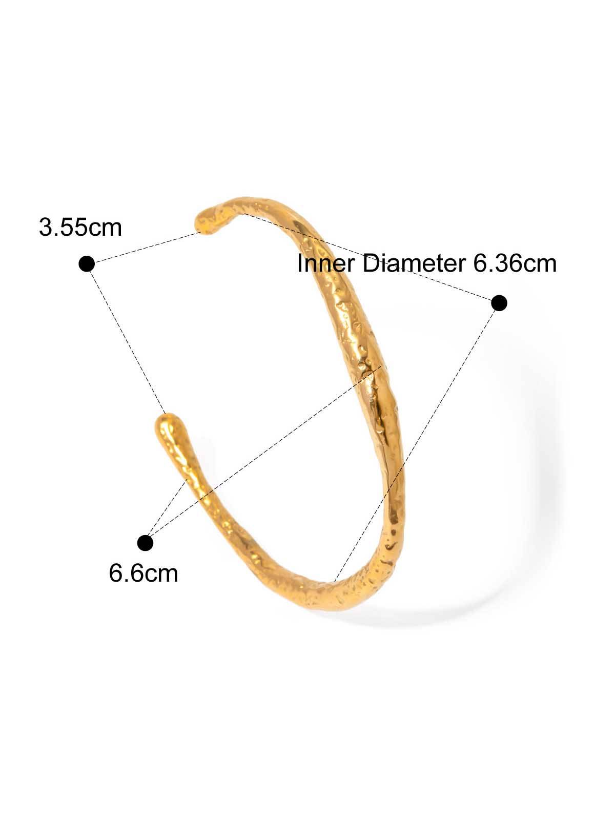 Minimalist Wavy Bracelet