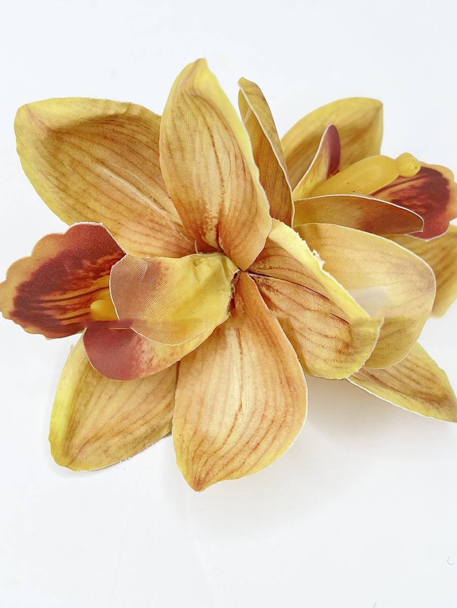 Holiday Style Flower Hairpin