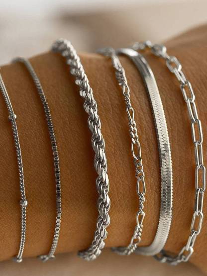 Minimalist Bracelet Suit