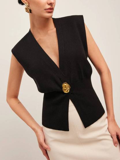Metal Button Knit Vest