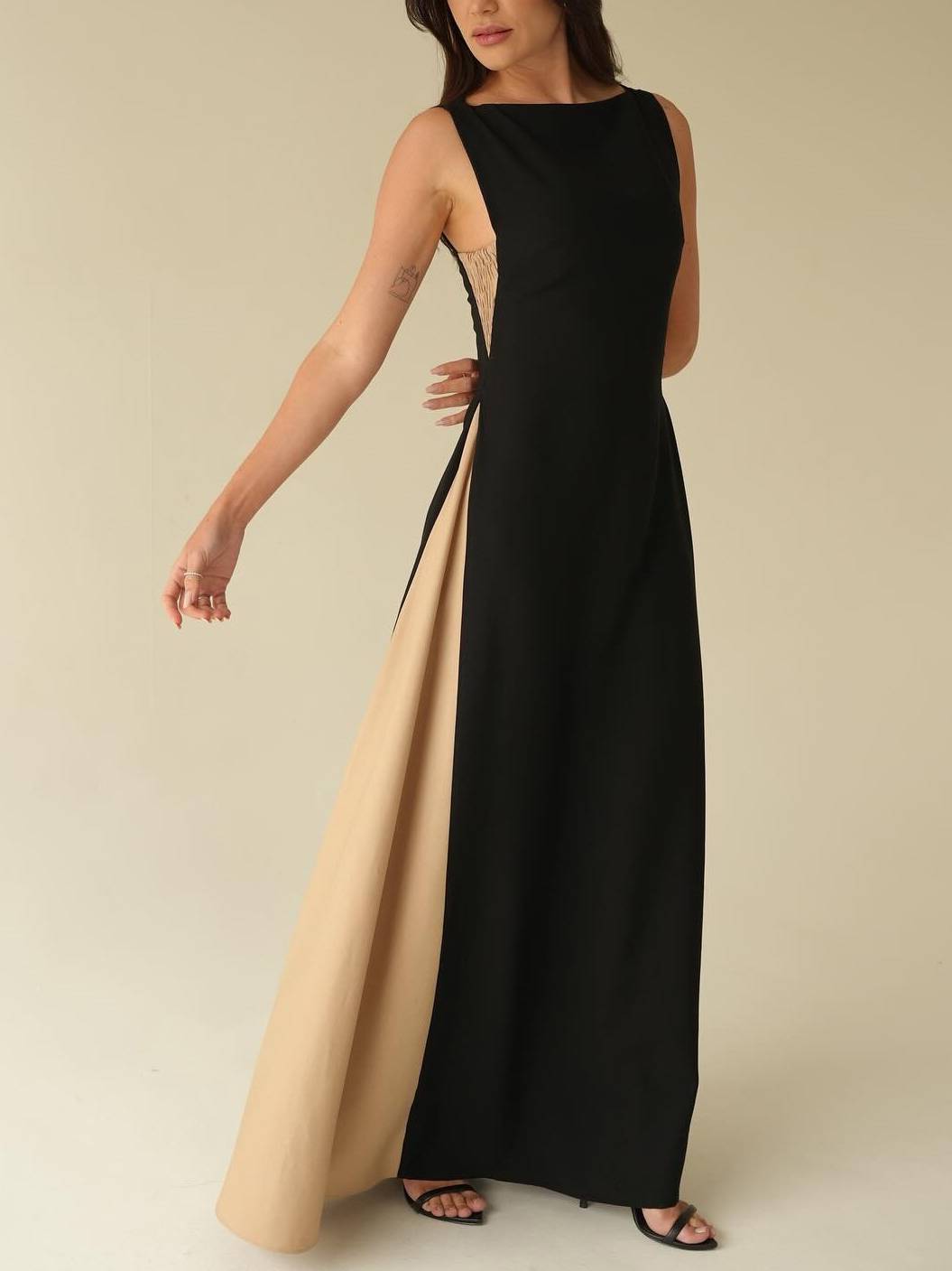 Elegant Off-shoulder Color Contrast Maxi Dress