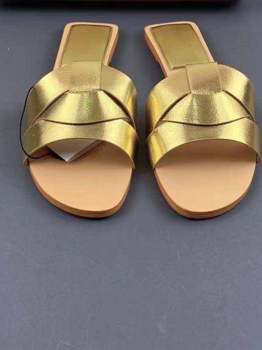 Minimalist Flat Slippers