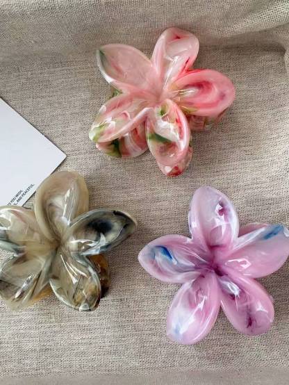 Colored Flower Hairpin
