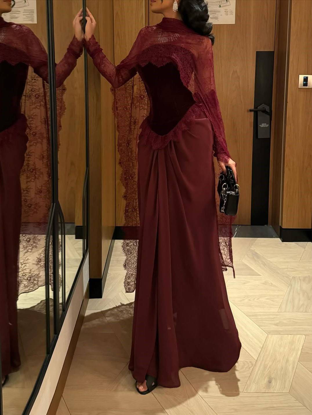 Lace-Splicing Pleated Maxi Dress