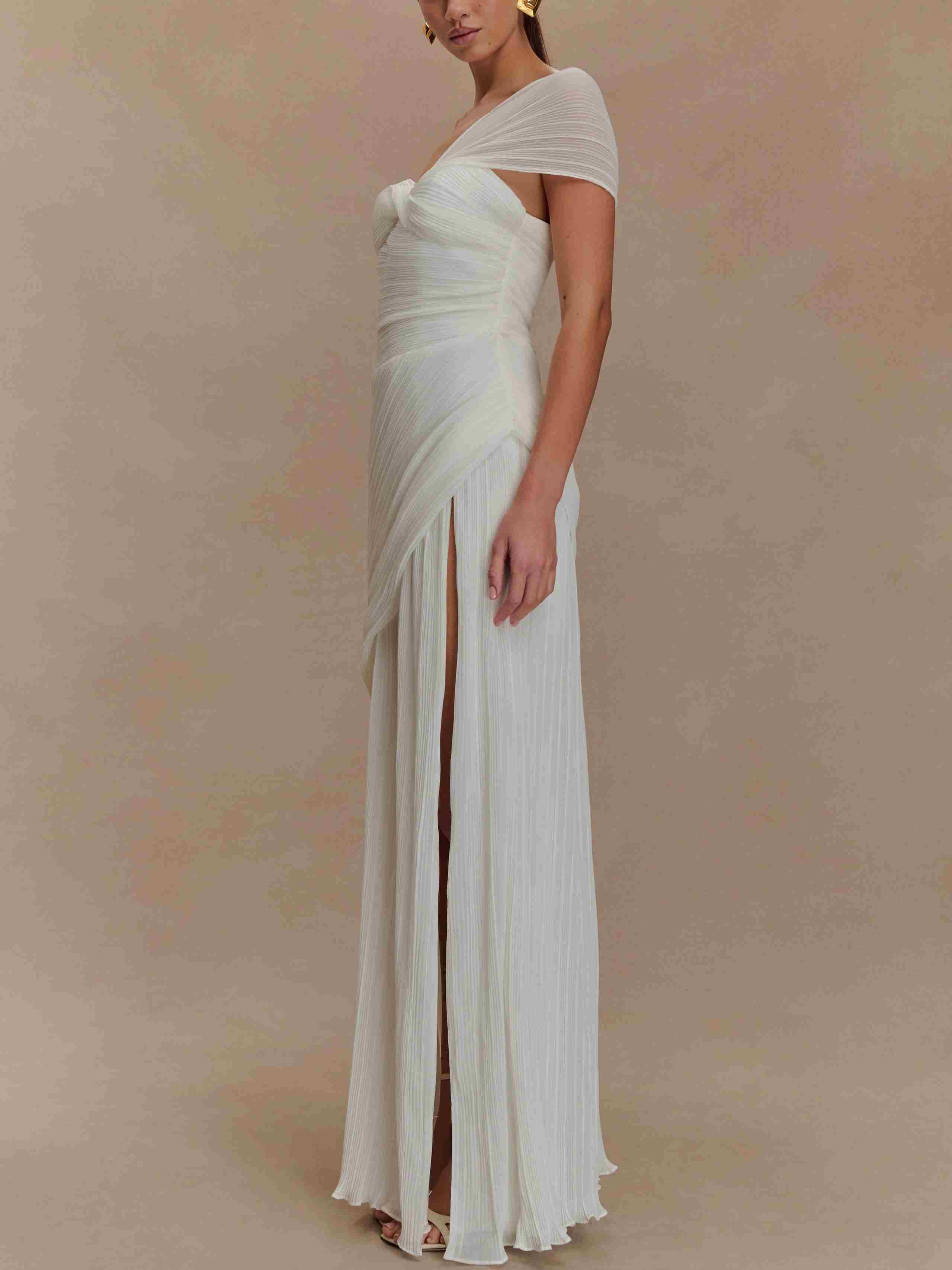 Off-shoulder Pleated Slit Maxi Dress