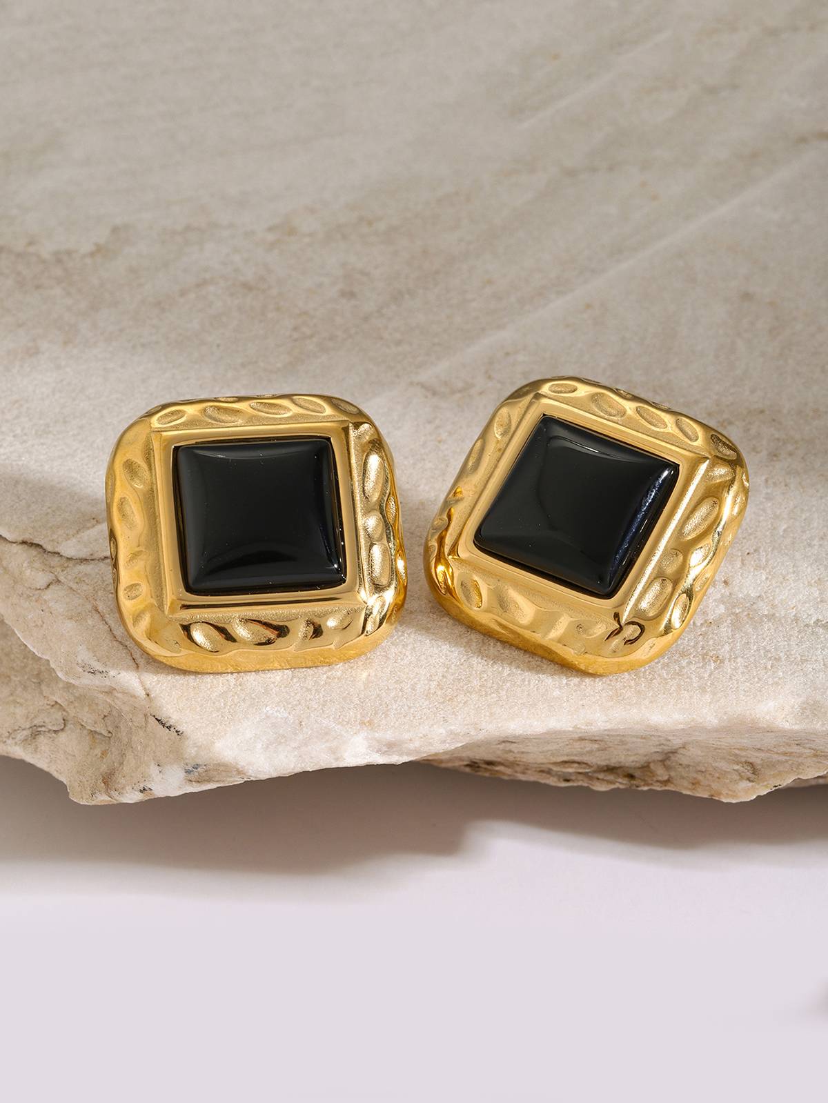 Elegant French Vintage Color Contrast Earrings