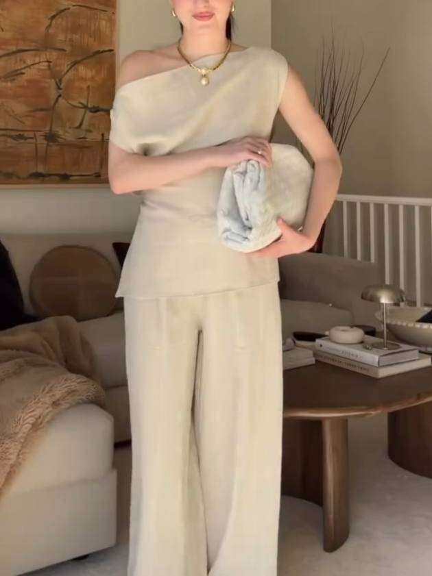 Off-shoulder Slit Top And Wide-leg Pants Suit - Pants