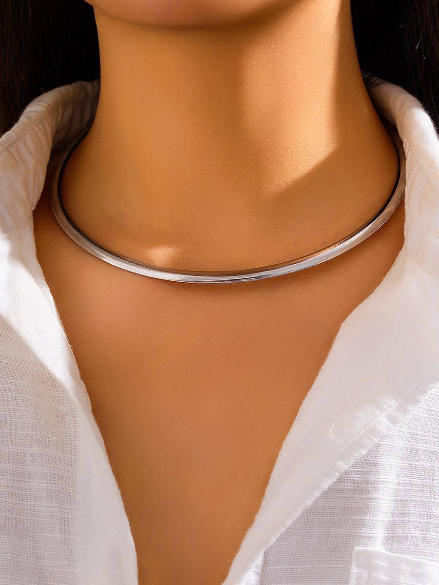 Minimalist Smooth Necklace