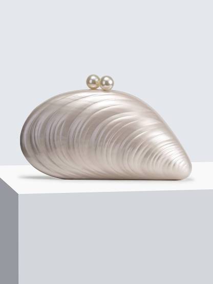 Shell Element Clutch Chain Bag