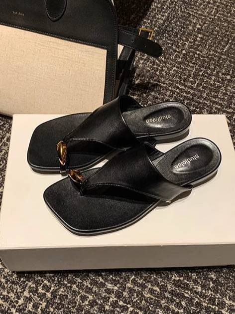 Minimalist Metal Decorated Flat Sandals