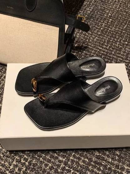 Minimalist Metal Decorated Flat Sandals