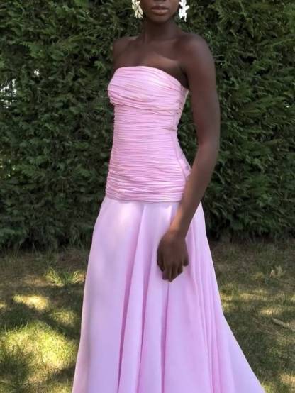 Tube Top Pleated Hip-hugging Loose Hem Maxi Dress